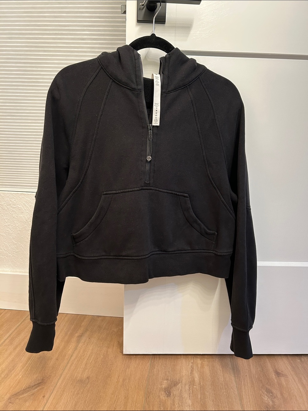 Like new - LULULEMON Scuba Oversized Half-Zip Hoodie in Black